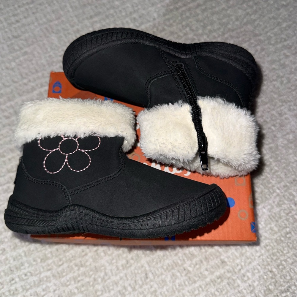 Oomphies Black and White Kids Boots